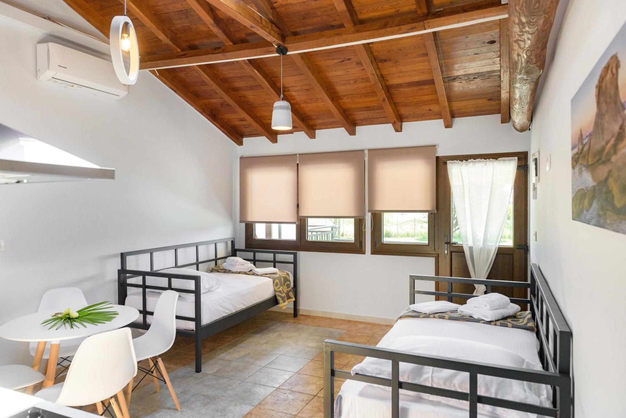 Panorama Studios Ierissós Luaran gambar